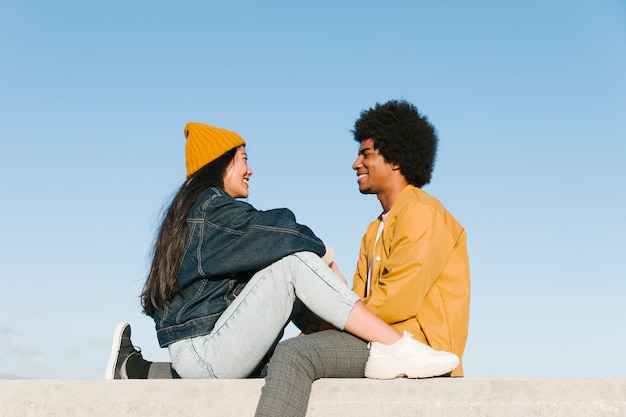 Foto gratuita estilo de vida de pareja joven