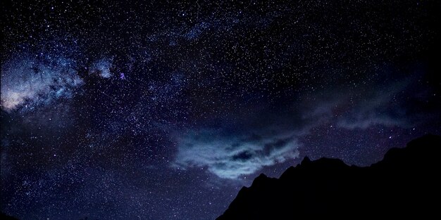 Estrellas Cielo oscuro Hermoso Impresionante