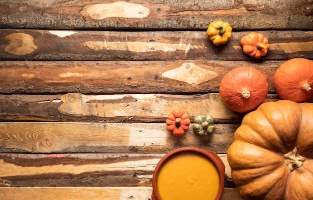 Estructura plana de comida con calabaza.