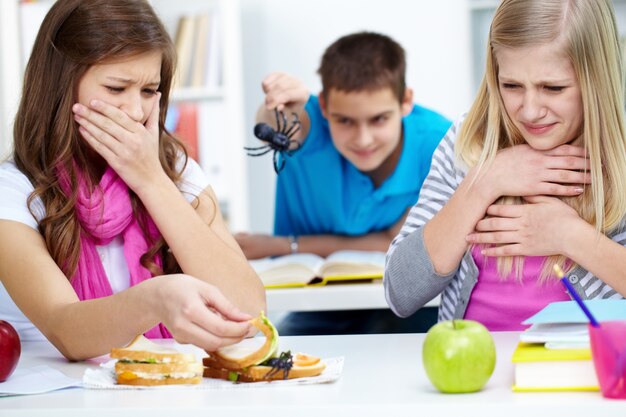 Estudiantes impactadas con el desayuno