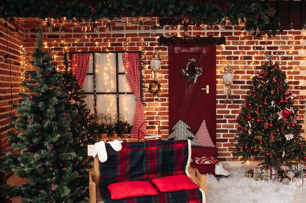 Estudio decorado con concepto navideño