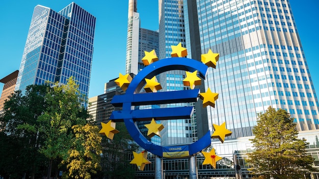 El EuroSkulptur en el centro de Frankfurt Alemania