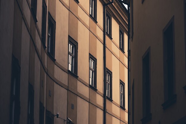 Fachada Del Edificio. Antecedentes Arquitectónicos. En algún lugar de Praga