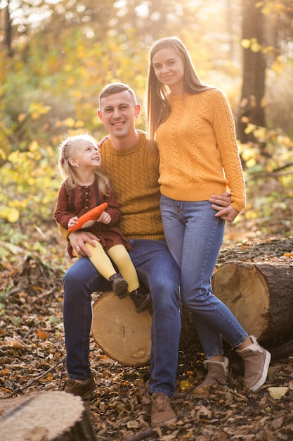 Familia en el bosque