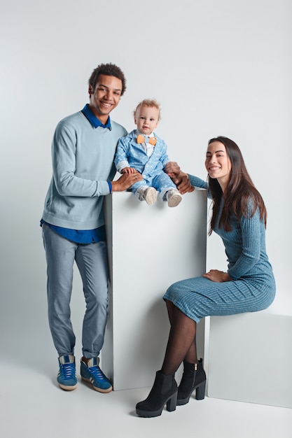 Una familia feliz