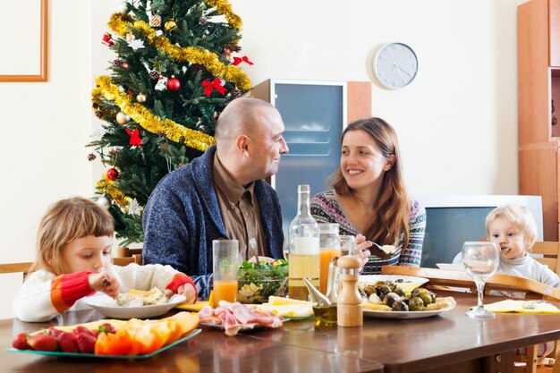 Familia en Navidad