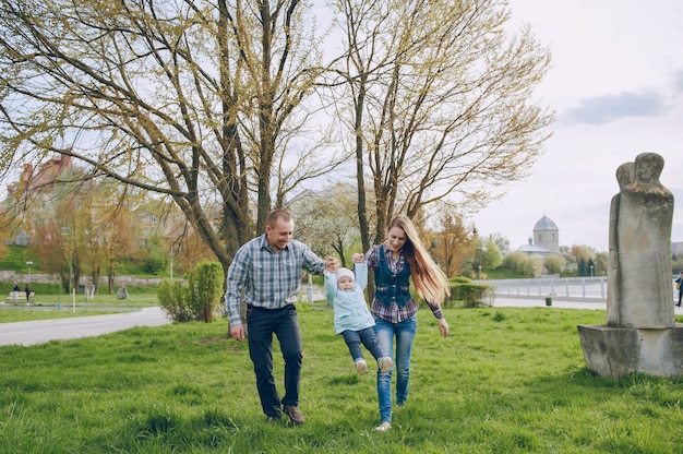 familia en el parque