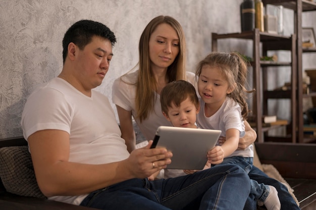 Familia pasando tiempo de calidad