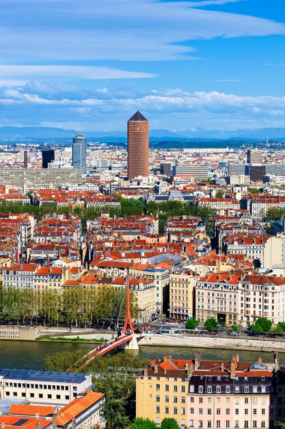 Famosa vista aérea de la ciudad de Lyon, Francia.