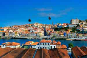 Foto gratuita famosa vista de porto y el río duero, portugal, europa