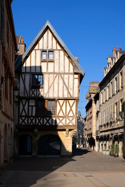 Famosa vista de la rue de la chouette Dijon