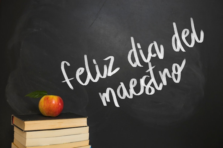 Foto gratuito felicitaciones por el dia del maestro