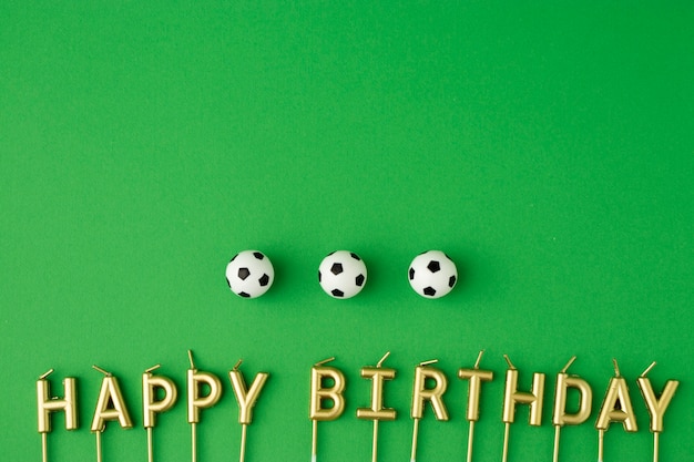 Foto gratuita feliz cumpleaños tema futbol