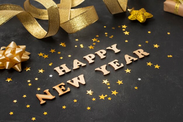 Feliz deseo dorado para año nuevo