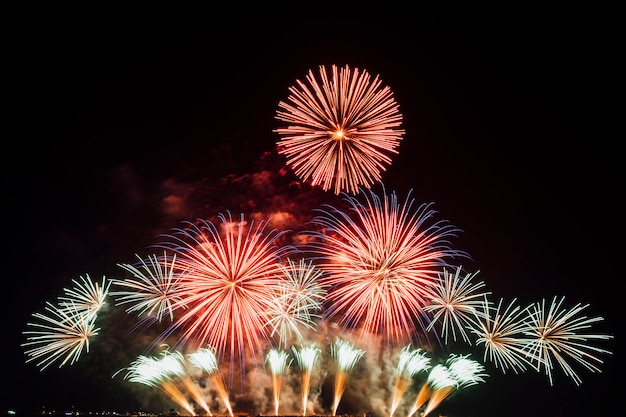 festival de fuegos artificiales en Tailandia