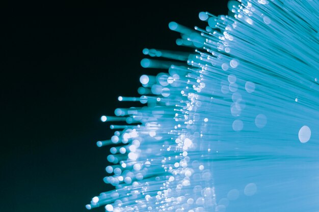 Fibra óptica luminiscente azul