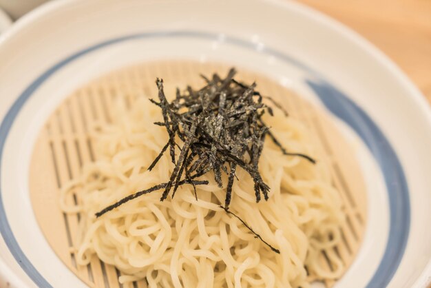 Fideos de ramen frío