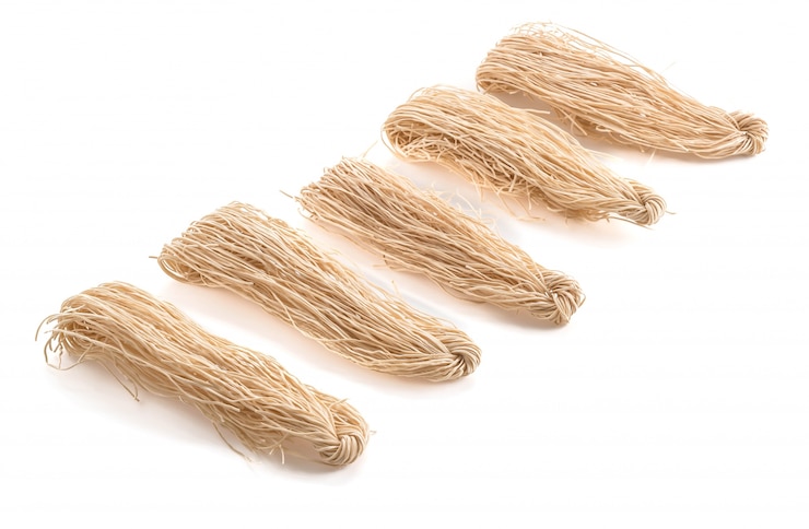 Foto gratuito fideos secos