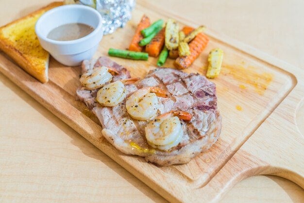 Filete de cerdo con camarones