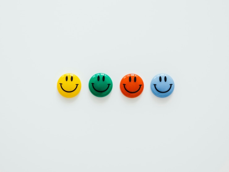 Photo Gratis flat lay assortment of optimism concept elements
