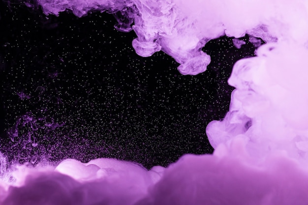 Fondo abstracto de nubes púrpuras