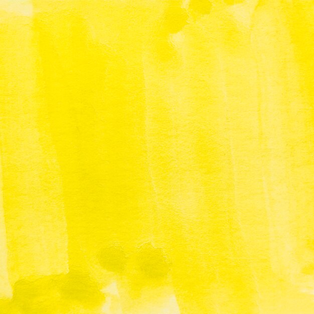 Fondo amarillo pintado con espacio para escribir el texto.