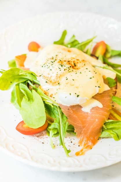 fondo anaranjado comida desayuno huevos