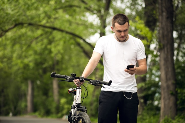 Fondo asfalto adulto activo bicicleta