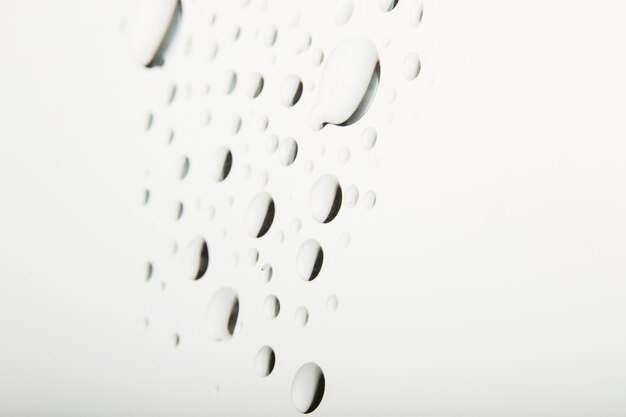 Fondo blanco de gotas de agua