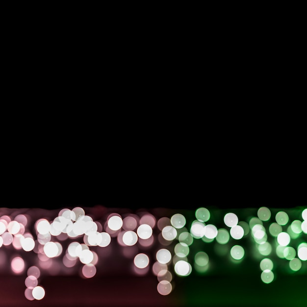 Fondo de bokeh ligero de la ciudad con espacio de copia para escribir el texto