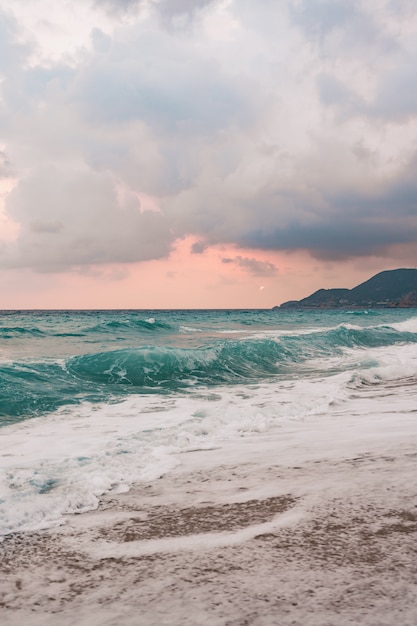 Fondo de cielo azul y mar.