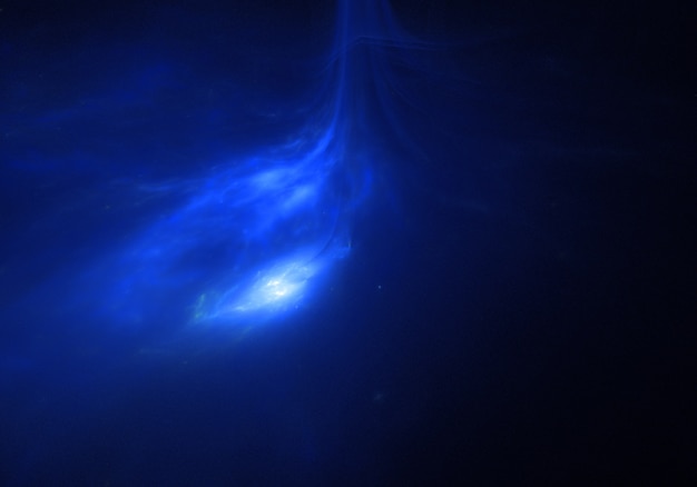 Fondo cósmico azul del espacio nebuloso