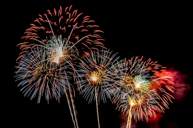 Fondo de exhibición de fuegos artificiales para aniversario de celebración