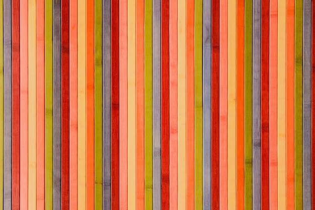 Fondo de madera vacía con colores vivos