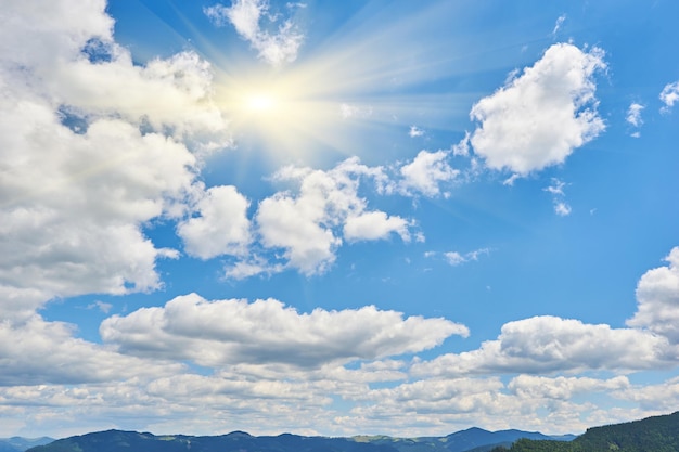 Fondo natural de cielo y nubes