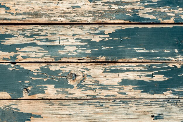 Fondo de piso de madera dañado