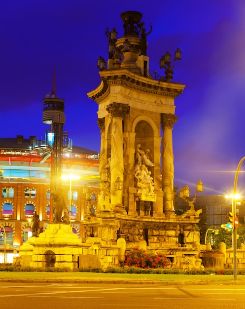 Fontain en la plaza de España en Barcelona