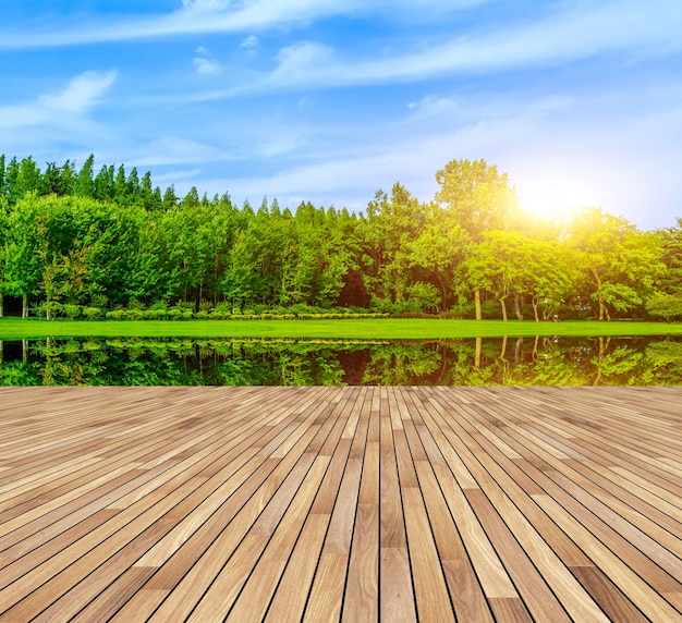 Forma de jardín de parques de verano bordo al aire libre