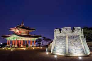 Foto gratuita fortaleza de hwaseong en suwon, corea