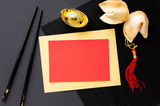 Fortune cookies y maqueta de tarjeta año nuevo chino