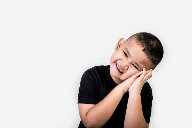 Foto divertida del estudio del muchacho del retrato