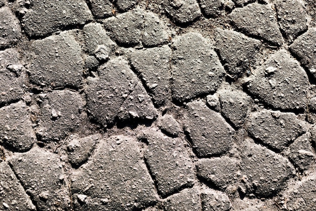 Fragmento de una pared de una piedra astillada