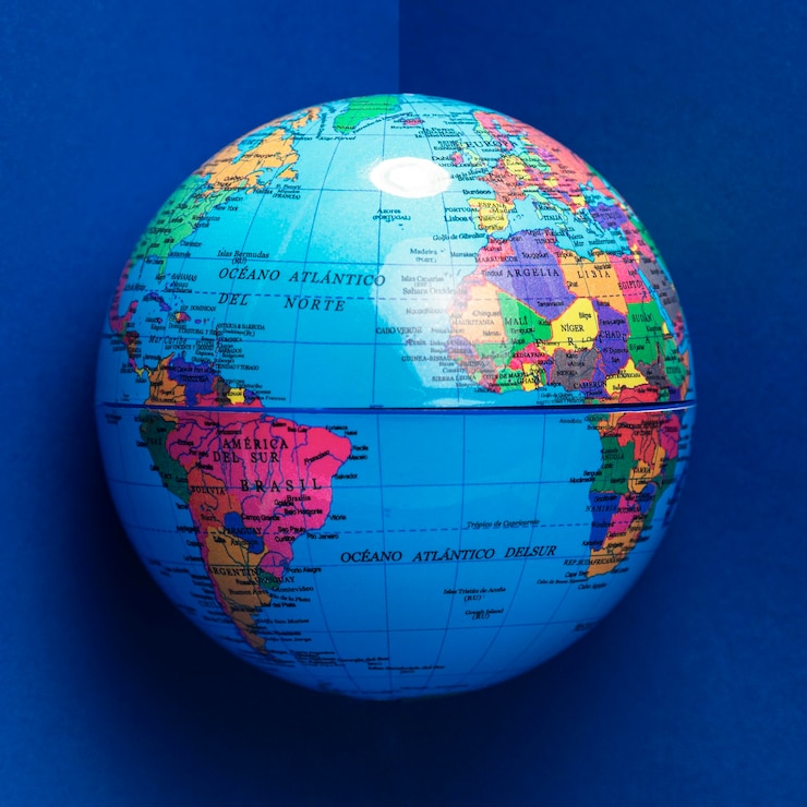 Photo Gratis front view of globe with oceans