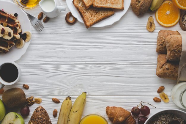 Frontera de pastelería y frutas