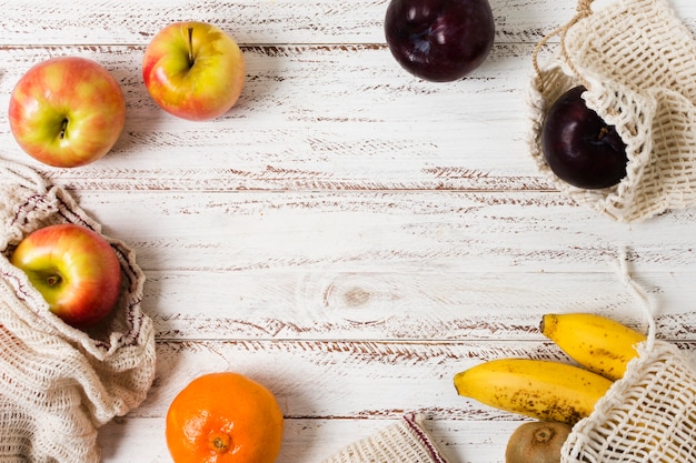 Fruta en bolsas bio para una mente sana y relajada