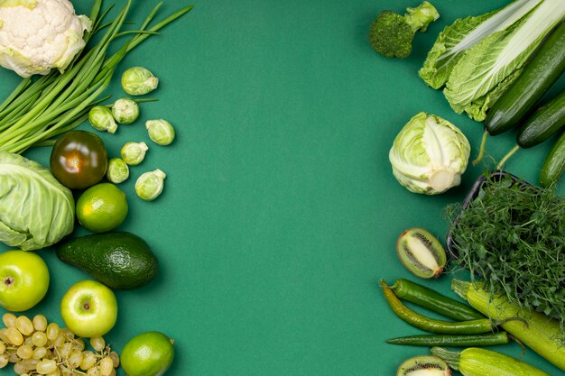 Frutas y verduras verdes planas