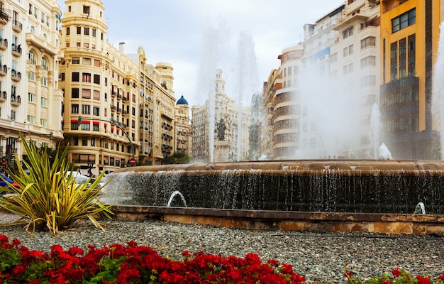 Fuente en la Placa del Ajuntament en Valencia