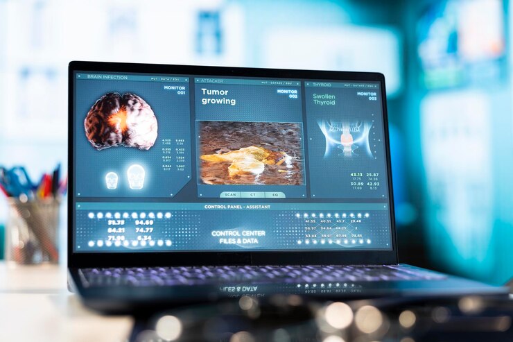 Foto gratuito gabinete médico vacío en una clínica privada con una computadora portátil y diagnósticos