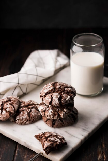 Galletas de chocolate caseras con leche