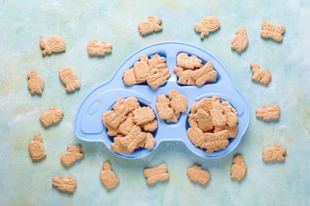 Foto gratuita galletas con forma de animal.